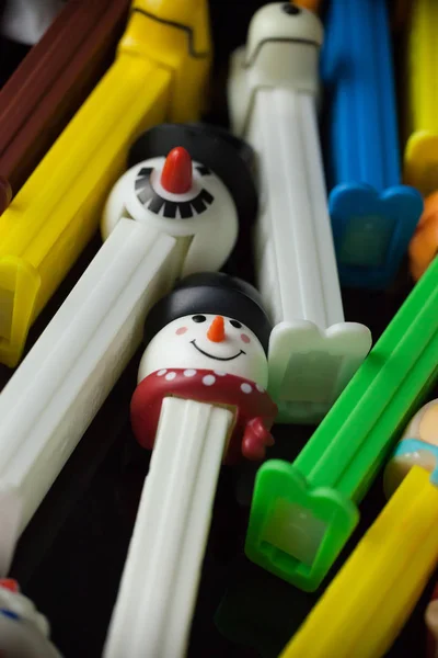 Distribuidores coloridos de Pez — Fotografia de Stock