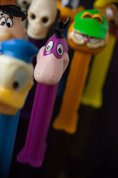 Färgglada Pez Dispensers — Stockfoto