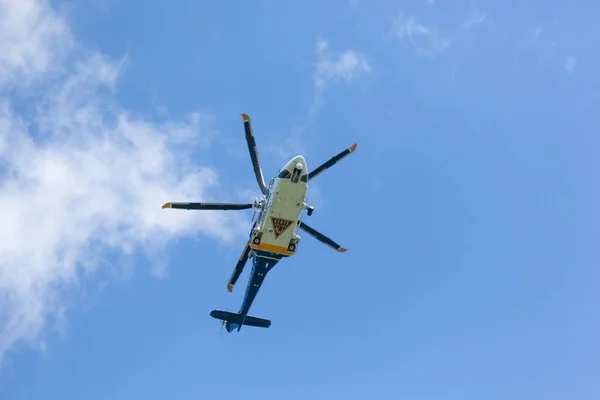 Woodbridge New Jersey June 2020 New Jersey State Police Helicopter — Stock Photo, Image