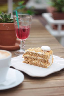 Çok kolay yaz Teras Cafe, piknik, küme tablo tablo