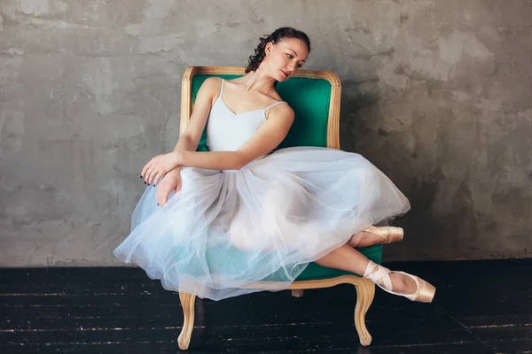 Balerína Tanečnice Baletu Krásné Světle Modré Šaty Tutu Sukně Pózování — Stock fotografie