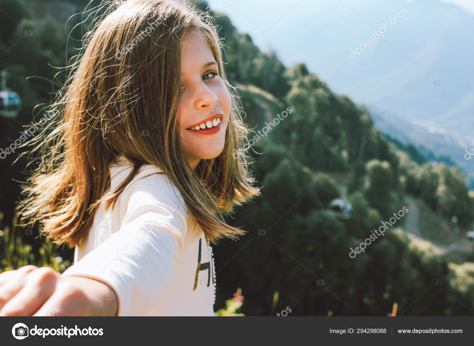 2.727.800+ Lindas Meninas fotos de stock, imagens e fotos royalty-free -  iStock