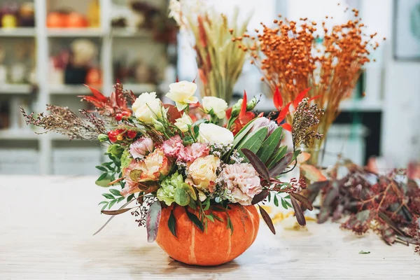 Diy Autumn Flower Arrangement Bouquet Pumpkin Floristry Studio — Stock Photo, Image