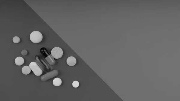 Pillen Auf Grauem Grund Monochromes Bild — Stockfoto