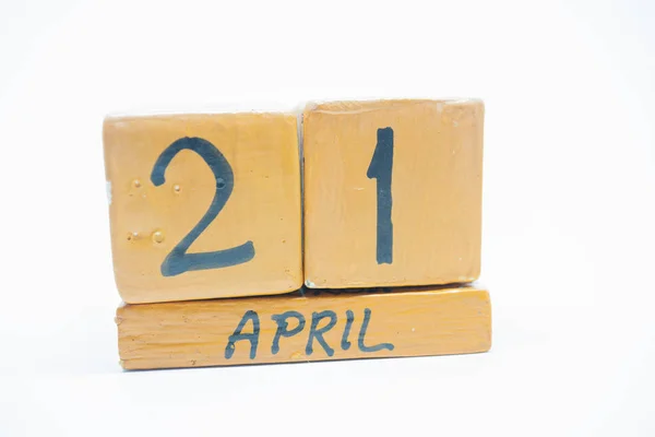 April Tag Des Monats Handgemachter Holzkalender Isoliert Auf Weißem Hintergrund — Stockfoto