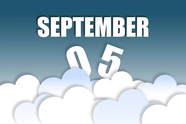 9月5日 月の5日目 月の名前と日付は ふわふわの雲と美しい青空の背景に空中に浮かんでいます 秋の月 今年のコンセプトの日 — ストック写真