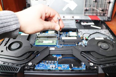 Bilgisayar tamir: Ana laptop tamir