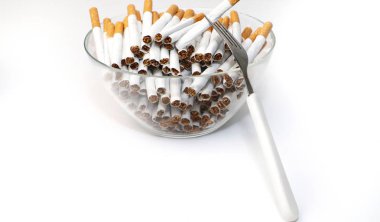 Bir sürü sigara plaka içinde. Bağımlılığı - bağımlılık kavramı yasaktır