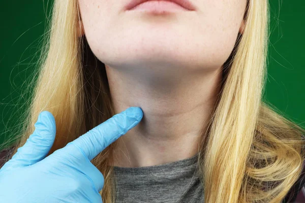 Girl Examination Doctor Thyroid — Stock Photo, Image