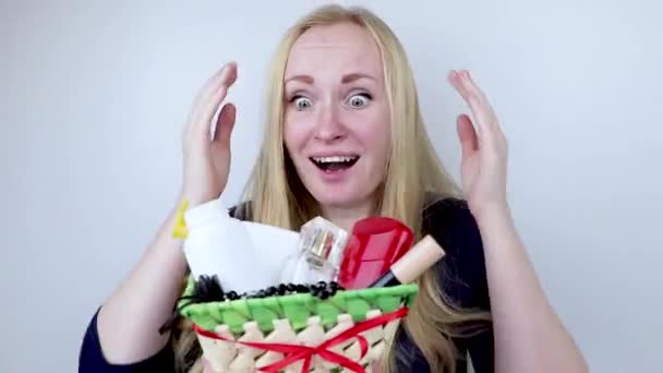 Man Gives Beautiful Girl Gift Basket Cosmetics Hygiene Products Pleasant — Stock Video