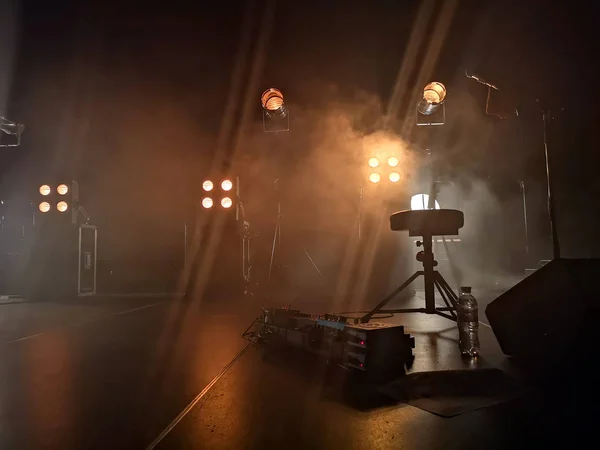 Konzertbühne Und Beleuchtung Musikanlage Rauch Aus Einer Rauchanlage Bricht Sanft — Stockfoto