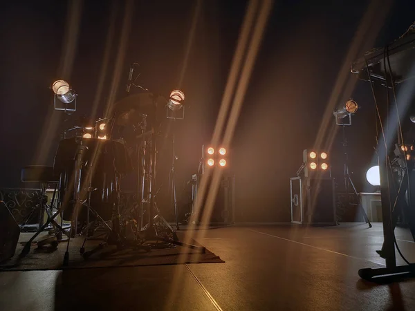 Konzertbühne Und Beleuchtung Musikanlage Rauch Aus Einer Rauchanlage Bricht Sanft — Stockfoto