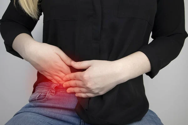Bir Kadın Apandisitinde Ağrıdan Muzdarip Akut Apandisit Crohn Hastalığı Iltihaplı — Stok fotoğraf