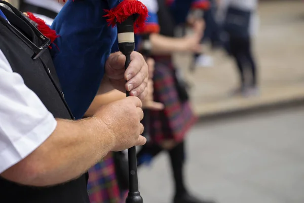Hombre Tocando Gaita Banda Pipa Tradicional Escocesa — Foto de Stock