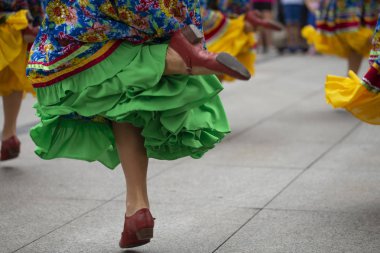 Rus halk dansları topluluğu