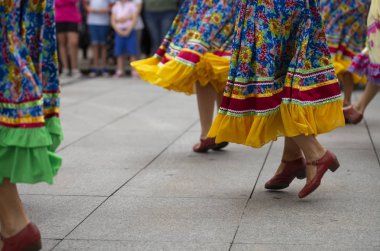 Rus halk dansları topluluğu