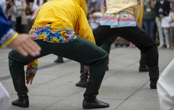 Grupo Dança Popular Russo — Fotografia de Stock