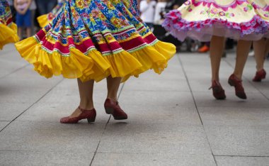 Rus halk dansları topluluğu