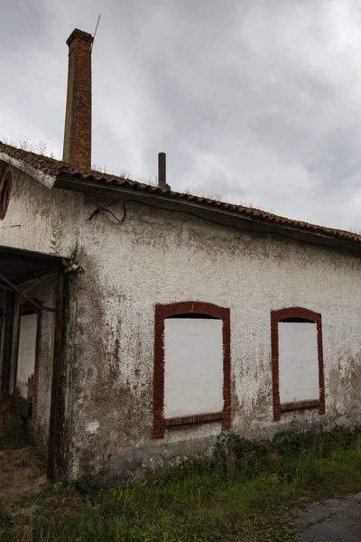 Terk edilmiş bir fabrika yakın çekim