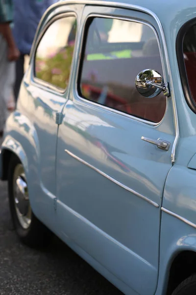 Perto Carro — Fotografia de Stock