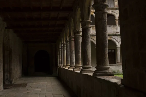 Cloisters, Santa Mara la gerçek de Valdedis Cistercian Manastırı