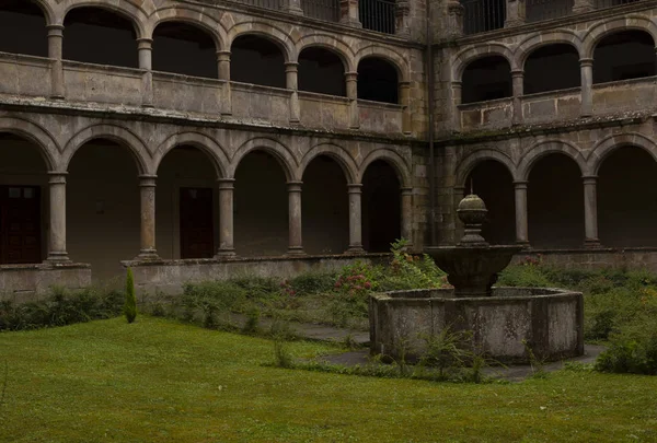 Cloisters, Santa Mara la gerçek de Valdedis Cistercian Manastırı