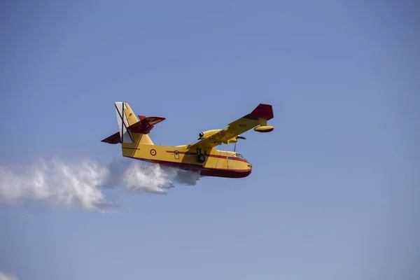 消防航空展示会で軽飛行機 — ストック写真