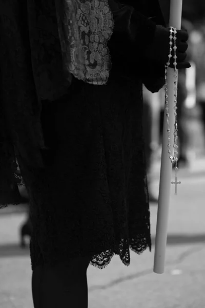 Manola Holding Rosary Holy Week — 스톡 사진