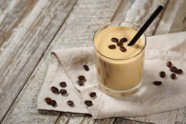 Soğuk kahve Milkshake güler yüzlü