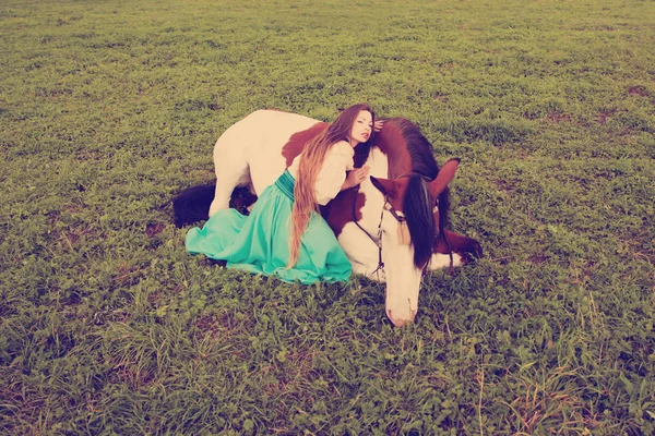 Beautiful Young Woman Horse Field Girl Farm Animal Luxury Woman — Stock Photo, Image