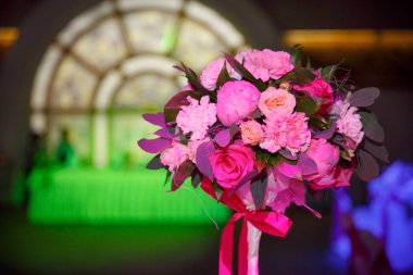 Düğün çiçek gelin buketi. Romantik çiçek dekor, dekorasyon Ziyafet.