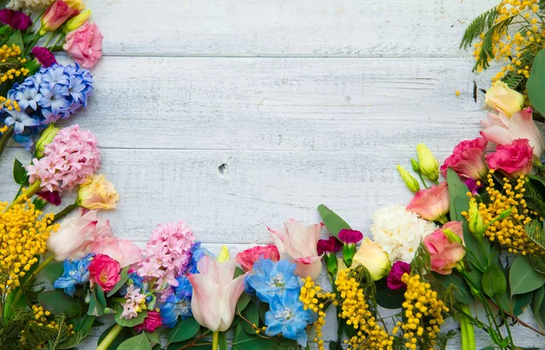 Spring Flowers Wood Background Summer Blooming Border Wooden Table — Stock Photo, Image