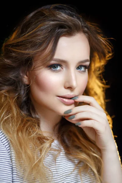 Portret Van Een Jonge Mooie Vrouw Schoonheid Meisje Model — Stockfoto