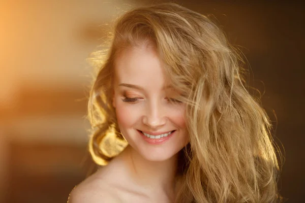 Romantic Blonde Young Beautiful Cute Woman Beauty Girl Long Shiny — Stock Photo, Image