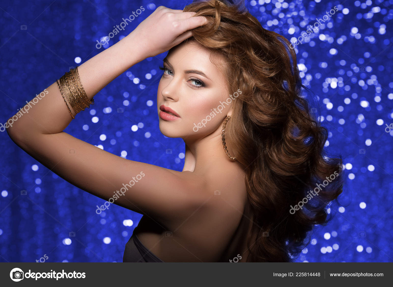 Woman Club Lights Party Background Dancing Girl Long Hair Waves Stock Photo  by ©miramiska 225814448