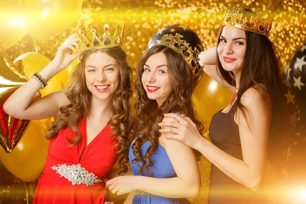 Party Girls Dancing Club Women Celebrate Holiday Birthday New Year — Stock Photo, Image