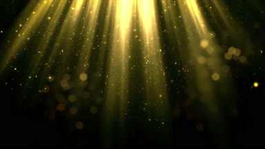 Sorunsuz düşen parçacıklar ve yumuşak büyülü üst ışık akışından bokeh. Aydınlık ve parlak parçacık siyah bir arka plan üzerinde yavaş yavaş izole karanlıkta geçiyoruz. İlmekledi