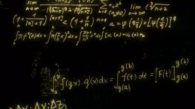 Soyut matematiksel formüller bloklarını yazılı ve sanal alana taşındı. Kamera matematiksel formüller uçar. ilmekledi