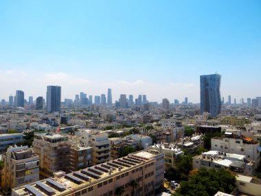 Panorama yeni ilçelerin şehir ve yerleşim alanları içinde gökdelenler ile Tel Aviv city of. 2018 yazında