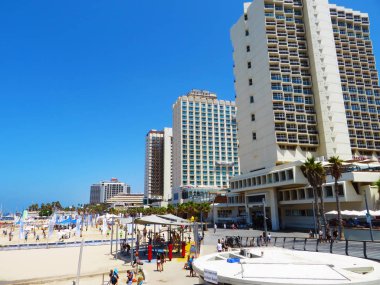 Tel Aviv sokaklarında görünümünü. Turistik rotalar rekreasyon ve İsrail'in en büyük şehri. 2018 yazında