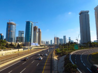 Tel Aviv sokaklarında görünümünü. Turistik rotalar rekreasyon ve İsrail'in en büyük şehri. 2018 yazında