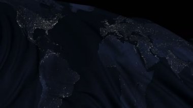Gece Dünya gezegeninin dokusunu bayrakla işaretleyin. Bayrak rüzgarda sorunsuz gelişir. Rüzgar dalgaları bayrağın üzerine yayıldı. Bayrağın düzgün hareket halindeki bu sürümü hemen hemen her video için uygundur