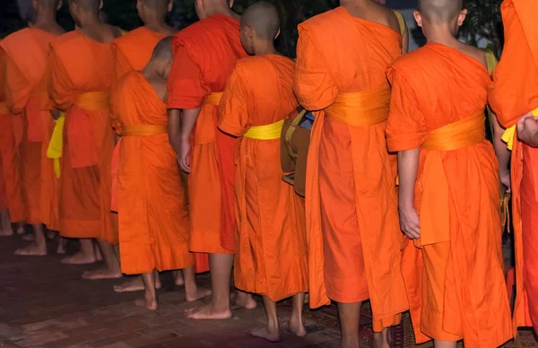 Alimentar Monges Ritual Chama Tak Bat Luang Prabang Laos Close — Fotografia de Stock