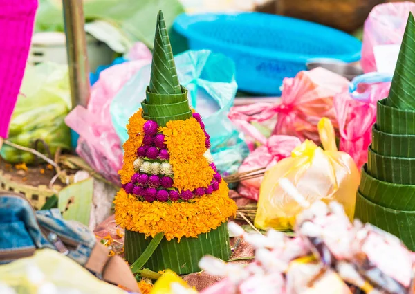 Sale Sacrificial Offerings Banana Leaves Flowers Luang Prabang Laos Close — Stock Photo, Image