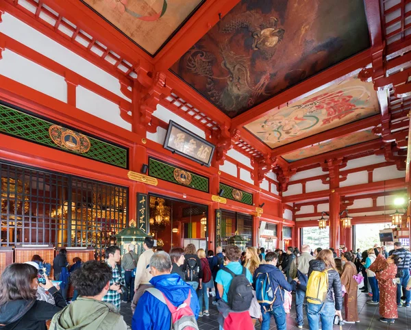 Tokio Japan Oktober 2017 Touristengruppe Altar Tempel Asakusa Schrein Senso — Stockfoto