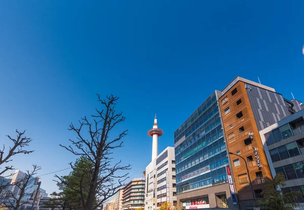 Kyoto Japonia Listopada 2017 Kyoto Tower Tle Błękitnego Nieba Kopiować — Zdjęcie stockowe