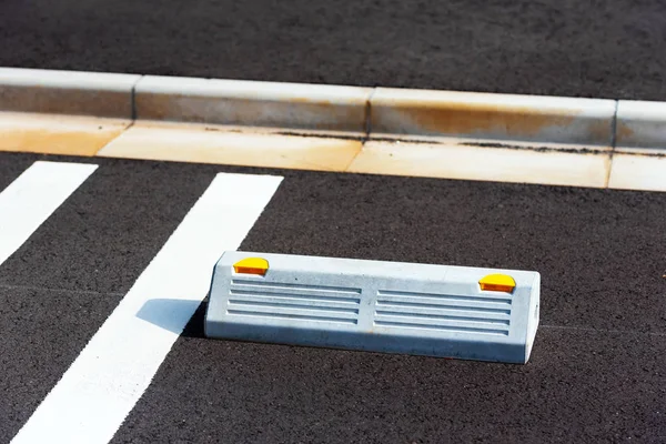 Limitatore Ruote Del Veicolo Nel Parcheggio Hanoke Giappone Copia Spazio — Foto Stock