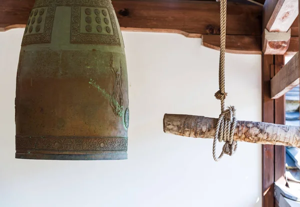 Eski Japon çan Tapınağı, Kyoto, Japonya. Metin için yer kopyalayın