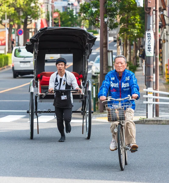 Tokyo Japan October 2017 Rickshaw Cyclist City Street Copy Space — Stock Photo, Image