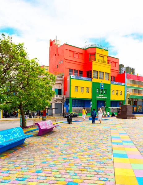 Buenos aires, Argentinien - 25. Dezember 2017: Blick auf ein farbenfrohes Gebäude, la boca — Stockfoto